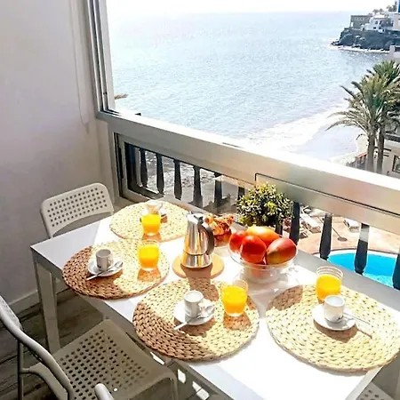 Newly Refurbished Beachfront Apartment. San Bartolome de Tirajana (Gran Canaria)