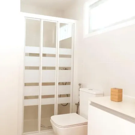 Newly Refurbished Beachfront Apartment. *