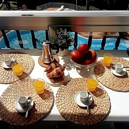 Newly Refurbished Beachfront Apartment. *